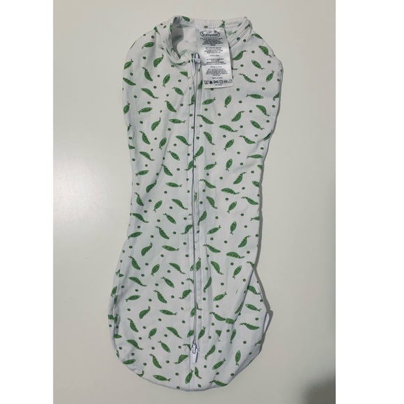 3/$25 π NWOT πΌπΌ Bundle: 4 Swaddles - Picture 5 of 5